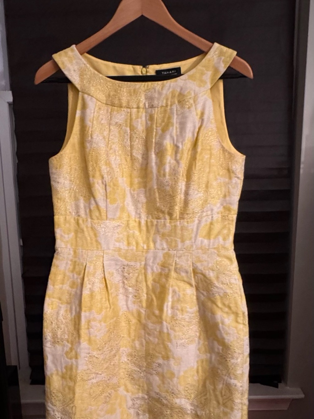 Tahari Yellow and White Sleeveless Jacquard Midi Dress